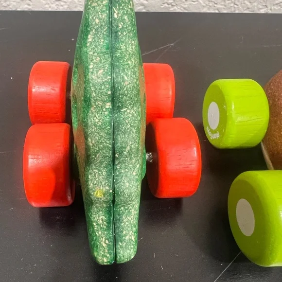 Plan Toys Bunny Racer & Stego Car - Picture 3 of 4